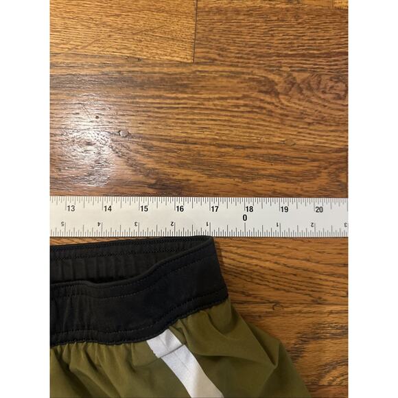 Outerknown Active Shorts XL Olive Green - Picture 10 of 14